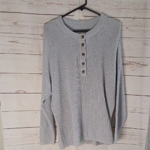 Aerie Women"s Gray Sweater with Button Detail Size M